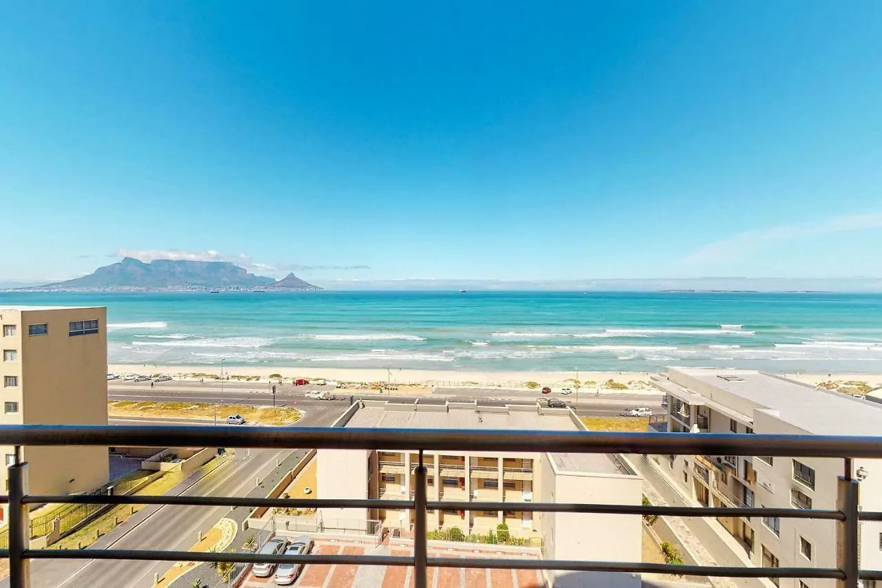 Apartment The Waves Crest, Bloubergstrand Cape Town